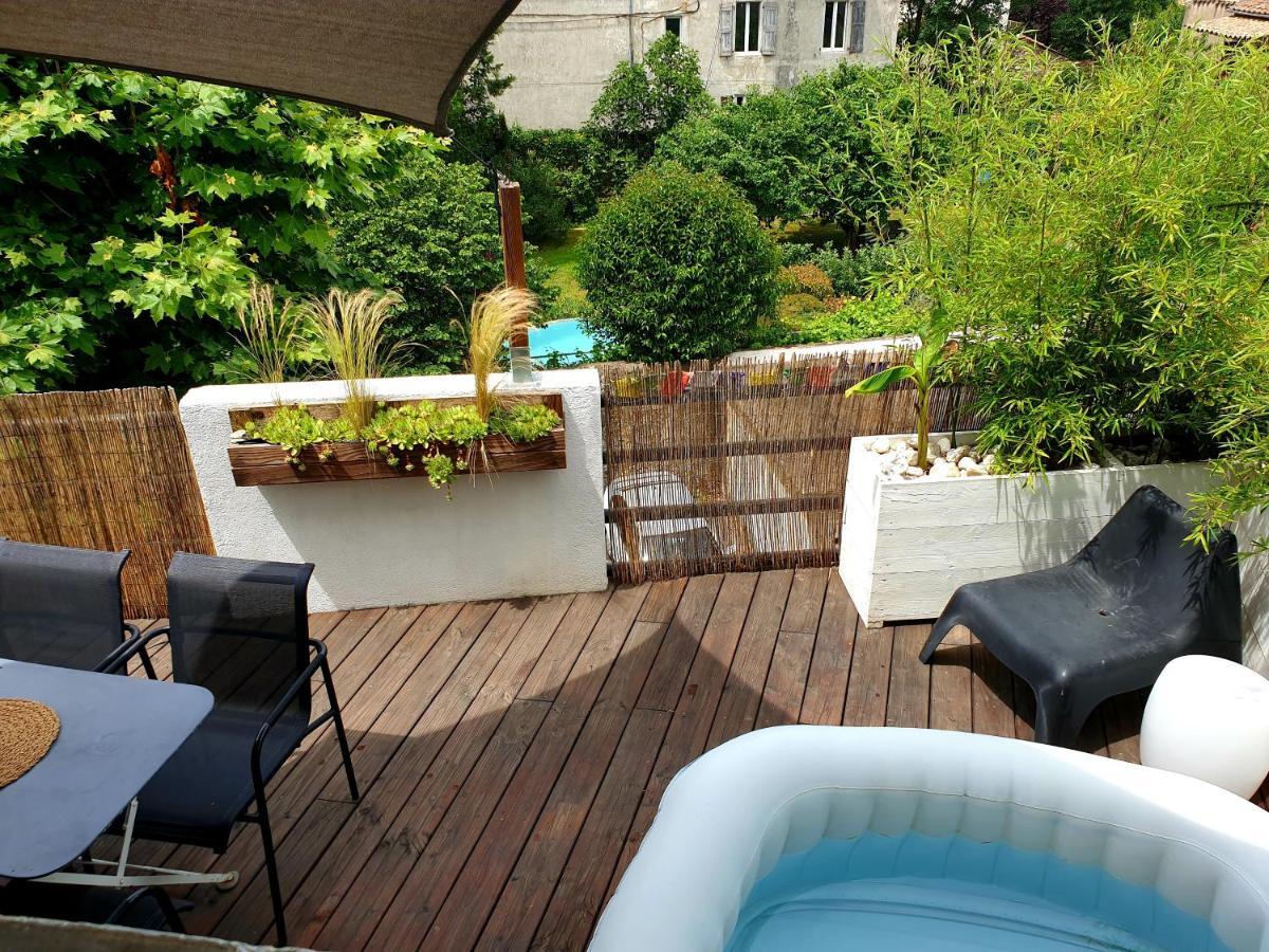 Duplex avec spa et terrasse en plein centre du village Saint-Jean-du-Gard Extérieur photo